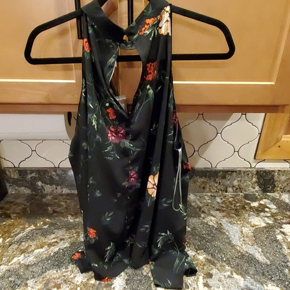 Lush Blouse - Picture 3 of 4